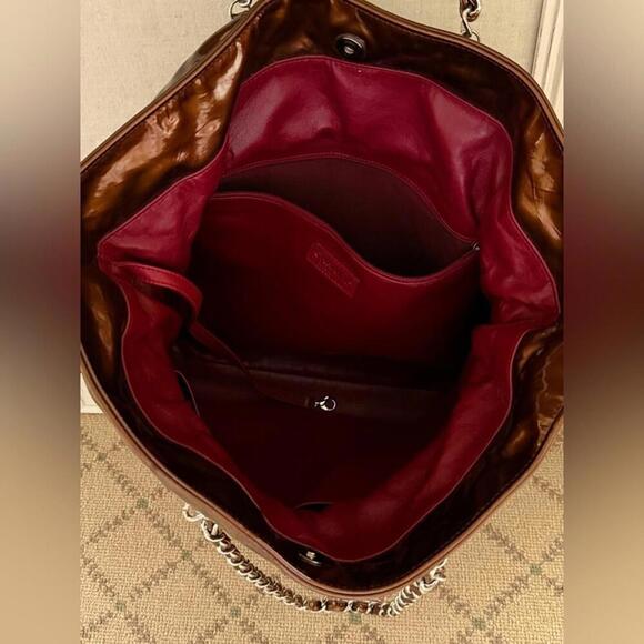 Chanel Bon Bon glossy metallic Bronze Patent Leather tote Vintage 2008 - Picture 4 of 16
